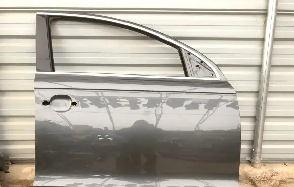 Audi Q7 4L Front door