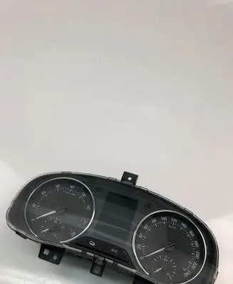 Speedometer (instrument cluster)