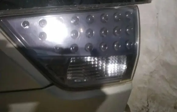 Mitsubishi Outlander Tailgate rear/tail lights