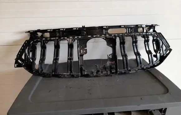 Mercedes-Benz EQA Glove box