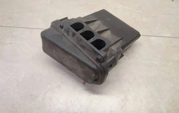 BMW 7 F01 F02 F03 F04 Other engine bay part 7555189 12907555189