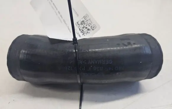 Volkswagen Golf III Intercooler hose/pipe 1H0145838F