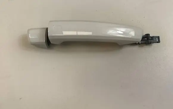 Audi A3 S3 8V Front door exterior handle 8V0837206A LS9R