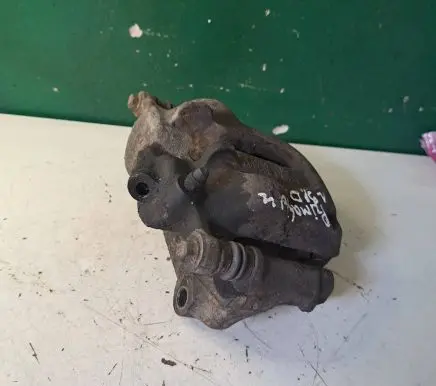 Nissan Primastar Front brake caliper