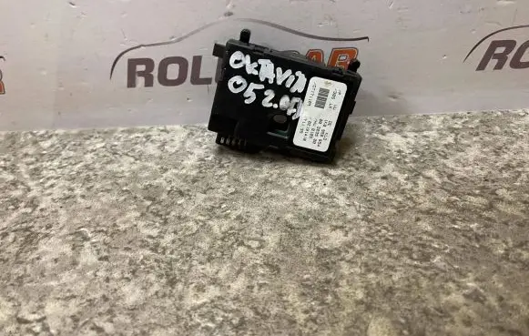 Skoda Octavia Mk2 (1Z) Steering angle sensor 1K0959654 00203500