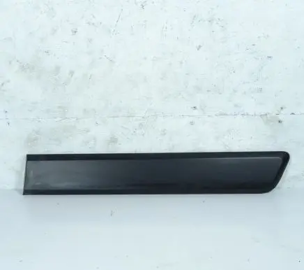 Foot area side trim