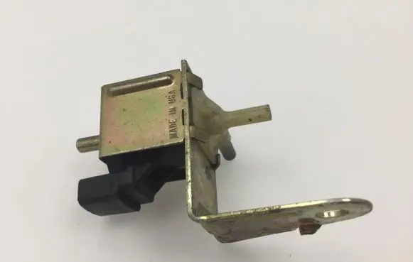 Audi A6 S6 C4 4A Turbo solenoid valve 437906283A