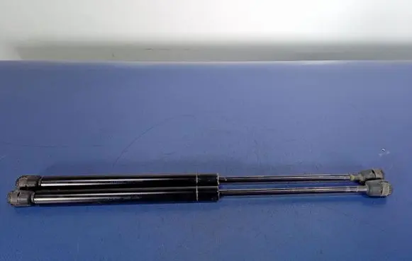 Volkswagen Polo III 6N 6N2 6NF Shock absorber/damper mounting bracket 6N0827550A