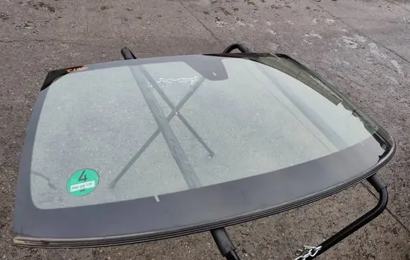 Mercedes-Benz SLK R172 Front windscreen/windshield window 