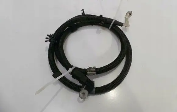 Mercedes-Benz GLA W156 X156 Wires (starter motor) A2465402610