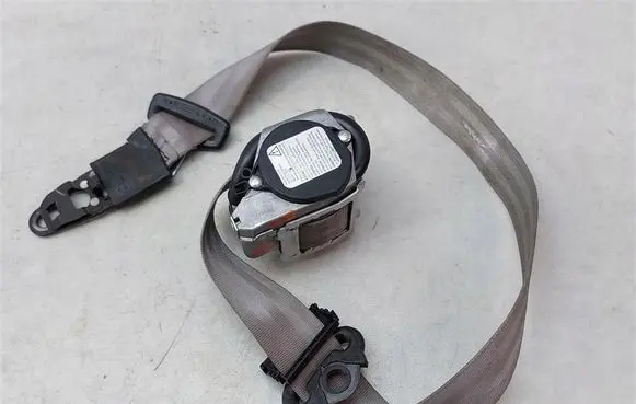 Audi A6 S6 C6 4F Front seatbelt 