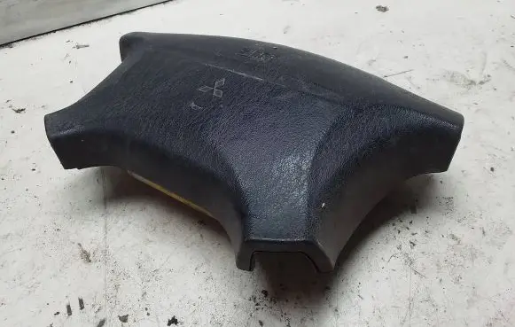 Mitsubishi Carisma Steering wheel airbag 465000