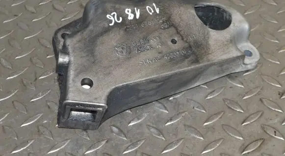 BMW 5 F10 F11 Engine mounting bracket 6781241