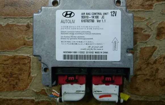 Hyundai ix20 Airbag control unit/module 959101K100 618702700