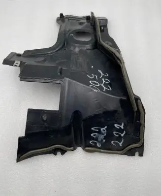 Mercedes-Benz S W222 Heat shield in engine bay A2226204101 111040 A2226204301