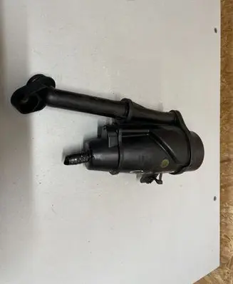Opel Insignia A Oil breather separator 55575980