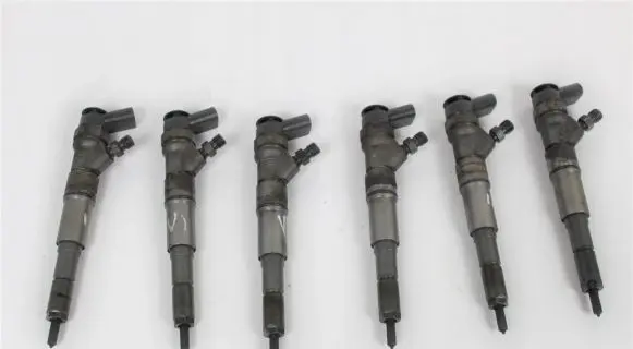 BMW 5 E60 E61 Fuel injector 7794652