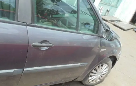 Renault Scenic II - Grand scenic II Front door