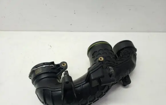 Volvo XC90 Intercooler hose/pipe 31657727