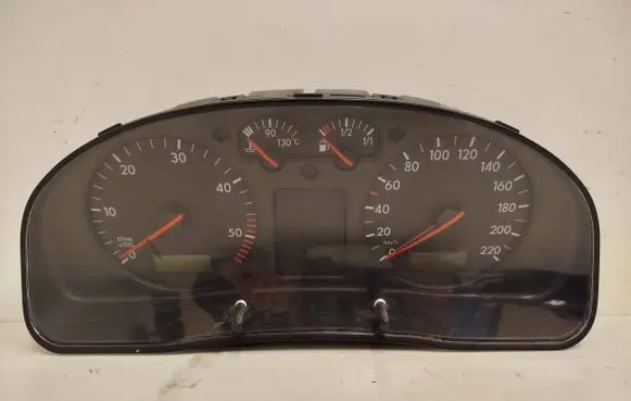Volkswagen PASSAT B5 Speedometer (instrument cluster) 3B0919881N 110008794