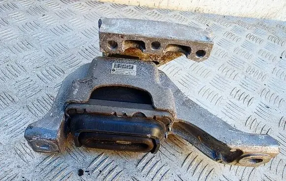 Mini One - Cooper Coupe R56 Engine mount bracket 6851173
