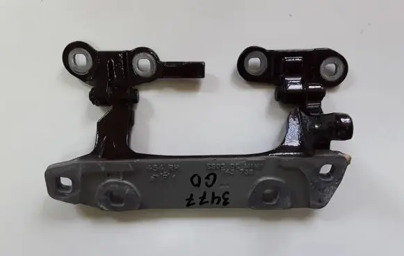 Mini Clubman F54 Loading door upper hinge 7438738