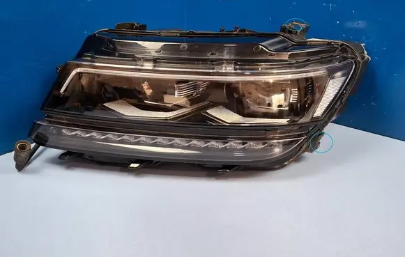 Volkswagen Tiguan Headlight/headlamp 5NN941081C 030110123505