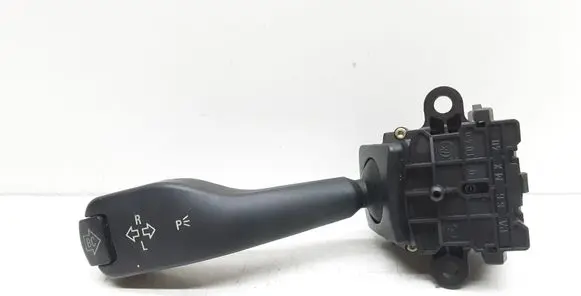 BMW 5 E39 Indicator stalk 8363668 01104010