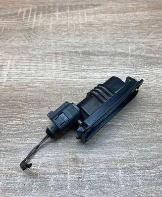 Volkswagen Polo Number plate light 1J6943021B WITHPLUG