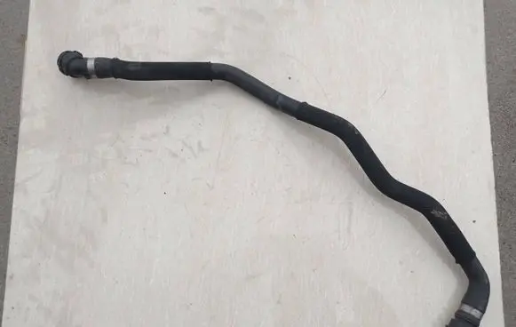 BMW 5 F10 F11 Engine coolant pipe/hose 7800107