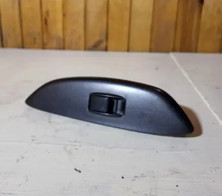 Toyota Yaris Electric window control switch