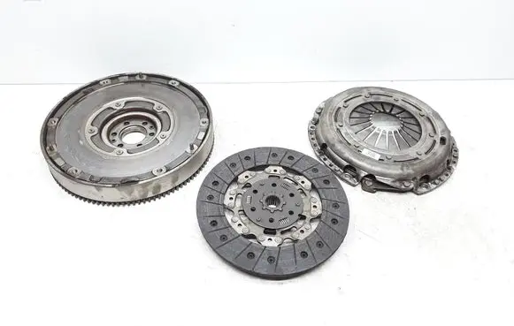 Volvo V40 Clutch set kit AV616477CE AV617550C1B AV61CC1301