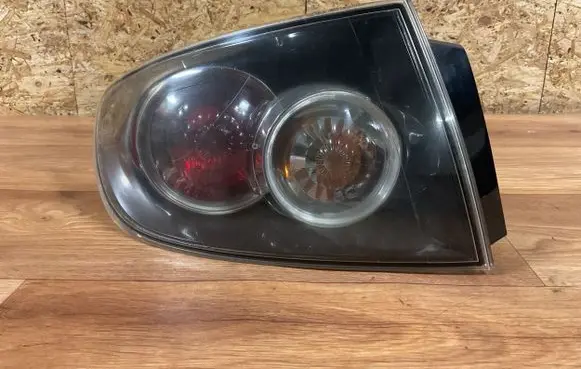 Mazda 3 I Rear/tail lights BR5H51160 K2442