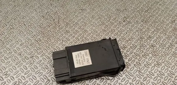Audi A2 Hazard warning light relay 8Z0941509B