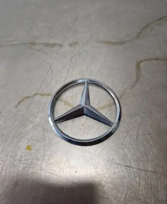 Mercedes-Benz GLC X253 C253 Manufacturer badge logo/emblem A2538170016
