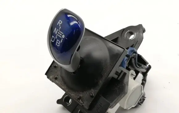 Toyota Auris E180 Gear shifter/selector 75C583