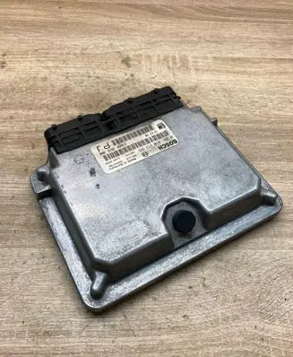 Opel Omega B2 Engine control unit/module ECU 24417198 0281010273