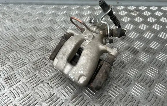 Skoda Superb B6 (3T) Rear brake caliper