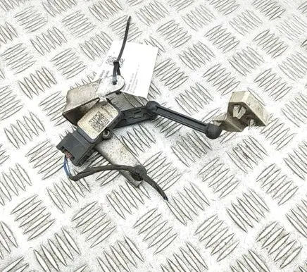 BMW X6M G06 F96 Rear air suspension level height sensor 6870200