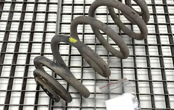 Opel Zafira C Rear coil spring