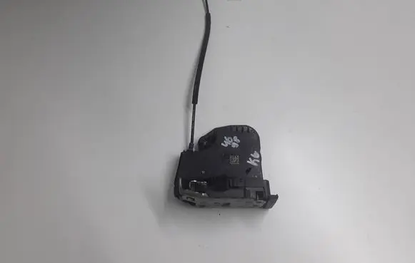 Opel Insignia B Rear door lock 13598377