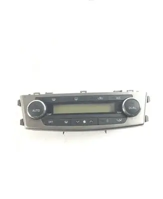 Toyota Avensis T270 Climate control unit 0768J 5590005450
