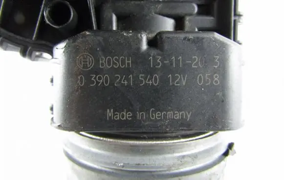 Peugeot 208 Wiper motor 0390241540