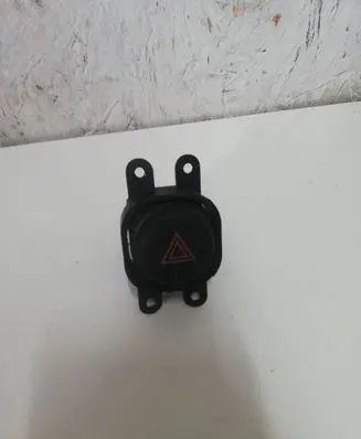 Nissan Pathfinder R51 Hazard light switch