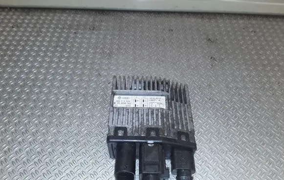 Volkswagen Transporter - Caravelle T5 Fan control module 3B0919506