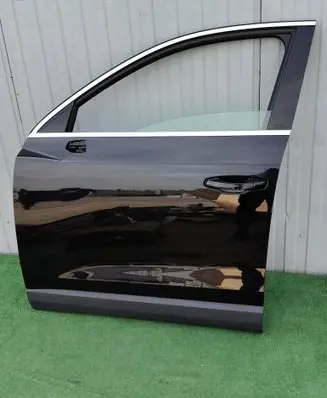 Audi Q3 F3 Front door 
