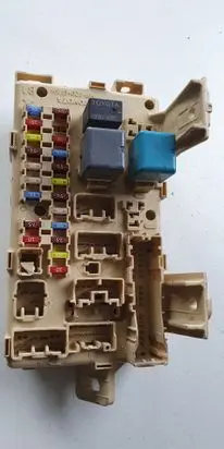 Toyota Avensis T250 Fuse module