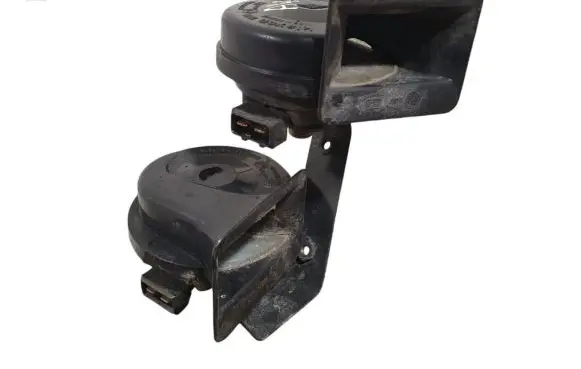 Audi A4 S4 B5 8D Horn signal 0092018 CH2139