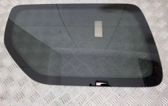 Suzuki Jimny Rear side window