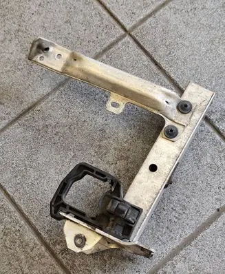BMW 5 F10 F11 Radiator mount bracket 7186513 7158873